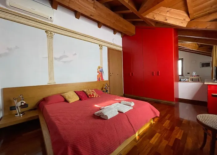 The Pretty Attic ミラノ